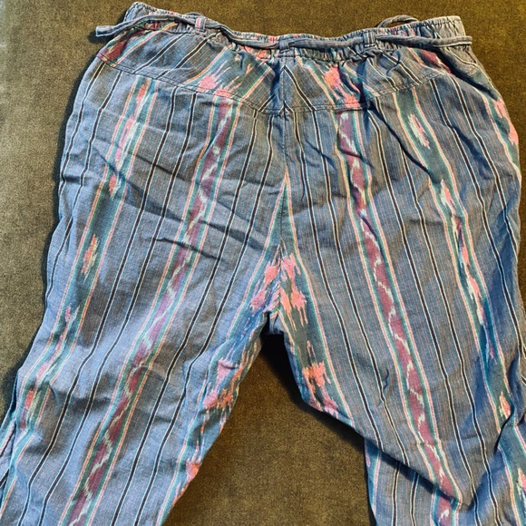 Funky Linen Parachute Pants - Picture 3 of 4
